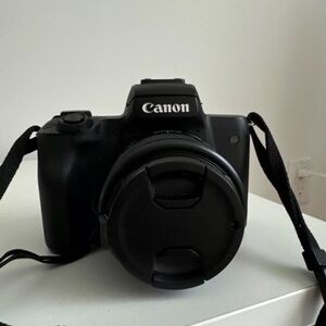 SOLD | Canon EOS M50 15-45mm Lens Mirrorless Digital Camera.